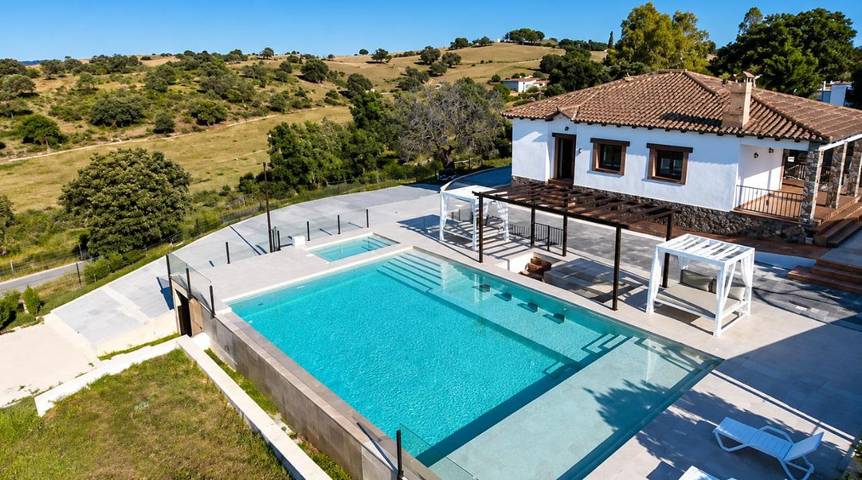 Casa rural para 17 personas, con Terraza además de Piscina y Vistas en Méntrida
