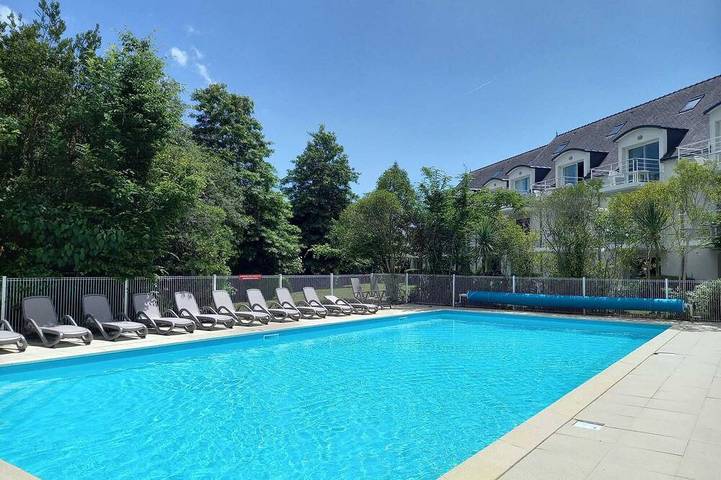 Location de vacances pour 6 personnes, avec balcon et piscine à Fouesnant