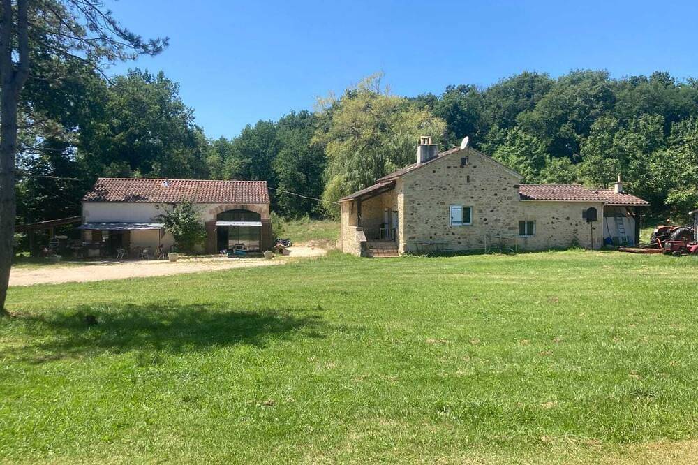 Le Gîte M, jolie petite maison en pierre de 75 m2. (4/6 p) in Paulhiac, Région de Villeneuve-sur-Lot