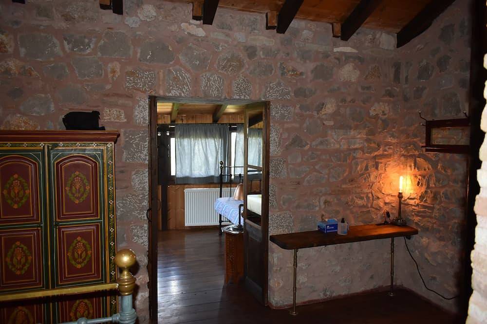 Litle Stone Maisonette in Fokida