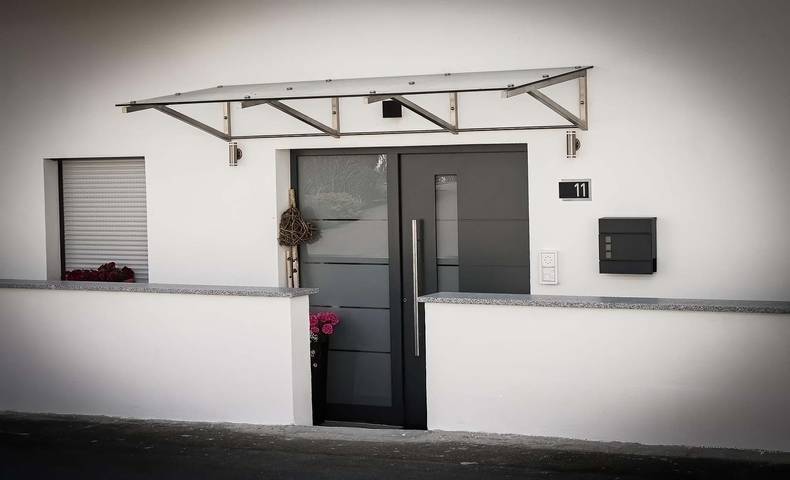 Ferienwohnung für 5 Personen, mit Balkon und Balkon/Terrasse sowie Terrasse und Garten
