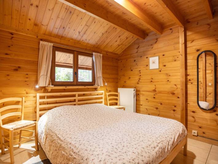 Chalet adapté aux enfants dans les bois
 in Gierle, Lille (Belgique)