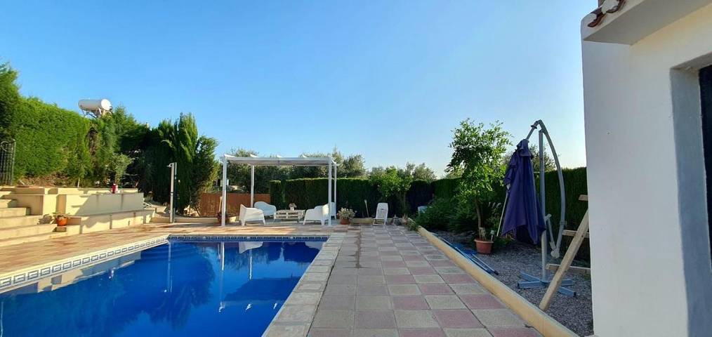 Location de vacances pour 9 personnes, avec vue ainsi que piscine et jardin à Calasparra - 4