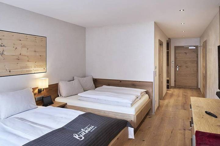 Ferienhaus für 2 Personen, mit Balkon und Whirlpool sowie Garten und Pool in Eben am Achensee