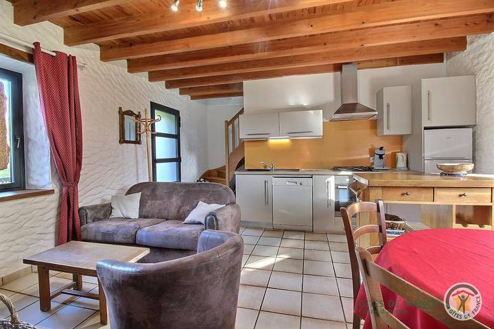 Gîte pour 4 personnes, avec Terrasse ainsi que Jardin et Vue à Saint-Quay-Perros