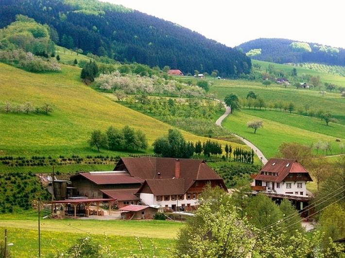 Bauernhof für 4 Personen, mit Balkon und Balkon/Terrasse sowie Terrasse und Garten