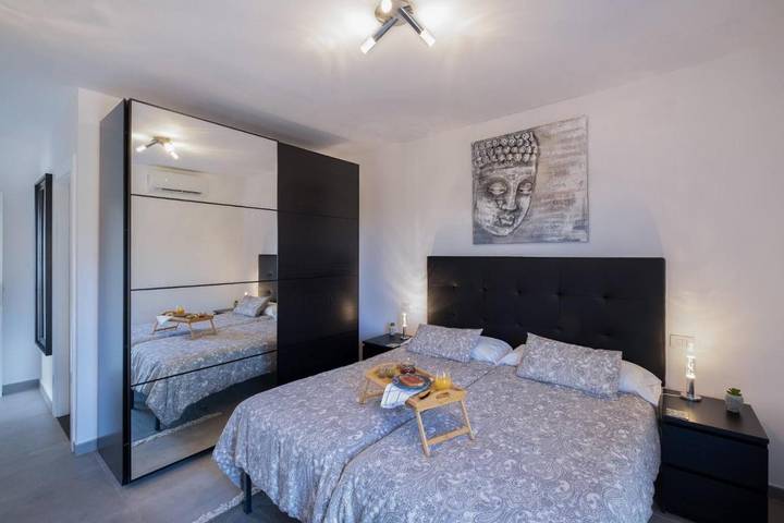 Chalet para 4 personas, con terraza además de piscina y jardín en La Palma - 4