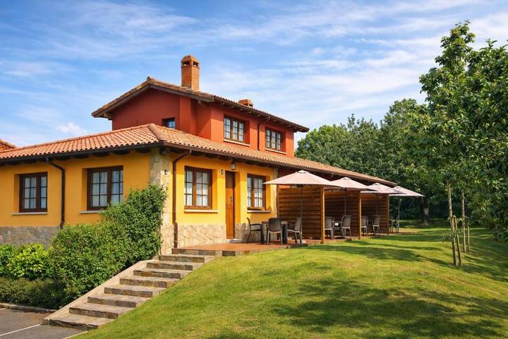 Casa rural para 4 personas, con jardín y terraza en Hontoria