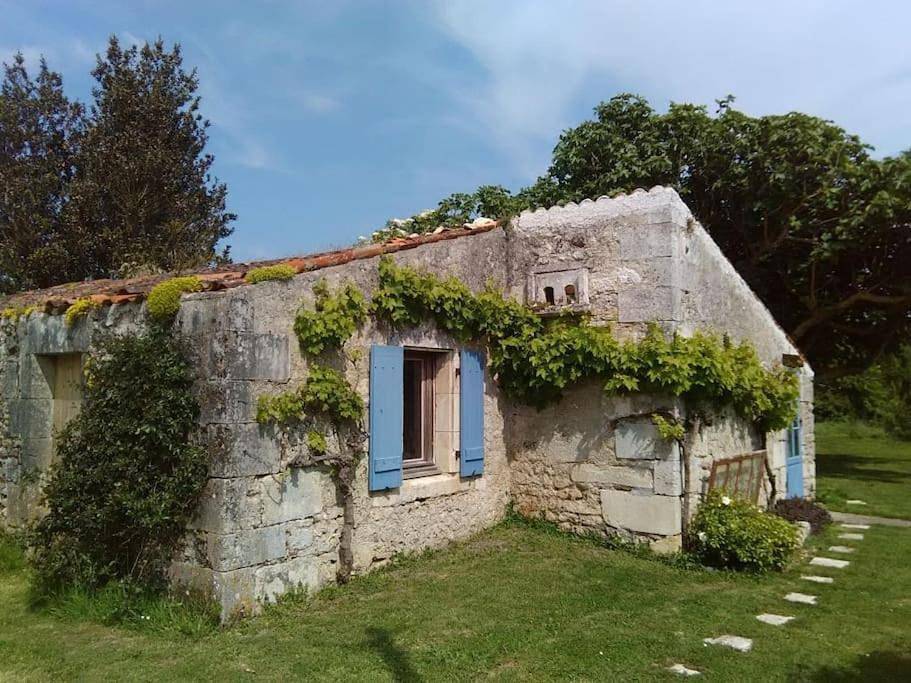 Appartement entier, One-Bedroom Apartment in Port-des-Barques, Région de Rochefort