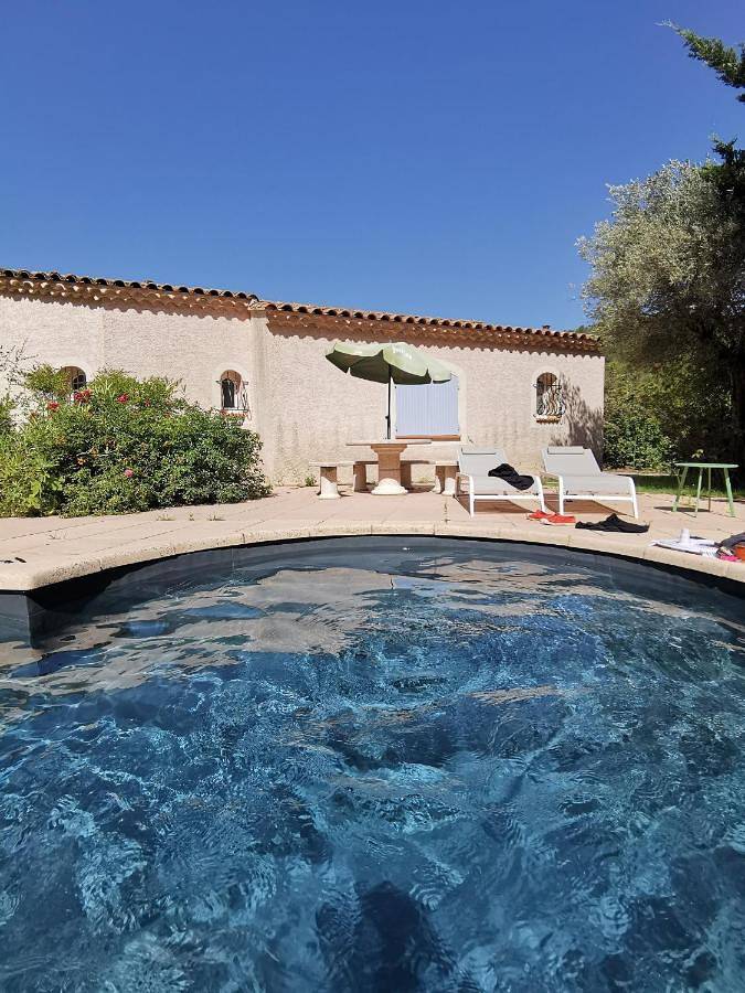 Villa pour 6 personnes, avec Terrasse et Jardin ainsi que Piscine et Vue à Auriol