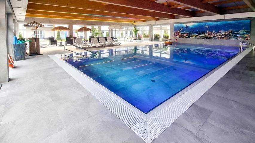 Ośrodek wypoczynkowy dla 4 osób, z Balkon i Taras oraz Jacuzzi i Ogród w Dąbki