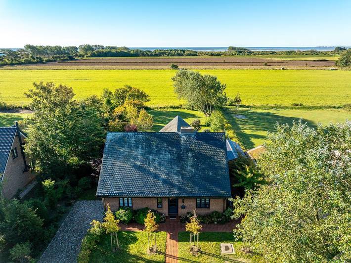 Ferienhaus für 6 Personen, mit Terrasse und Garten sowie Sauna und Ausblick in Nieblum