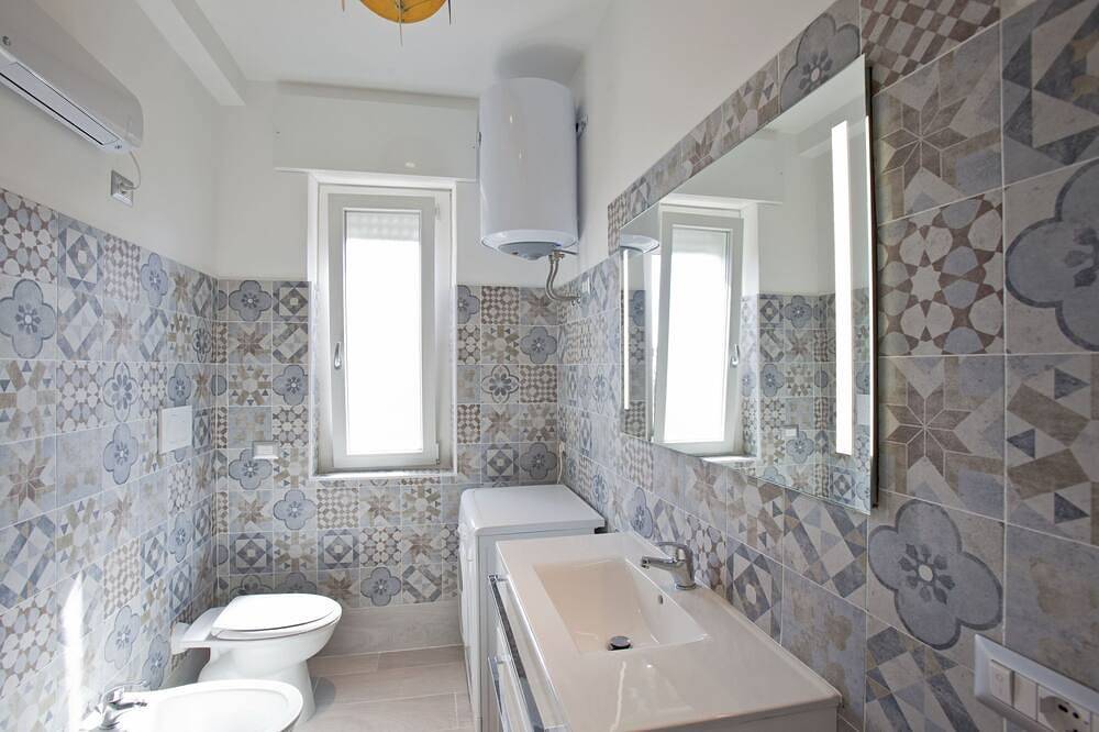 Ganze Wohnung, Apartment ideal for families with children, sea view, 200m from the beach in Anzio, Rom Provinz