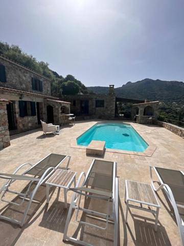 Appartement de vacances pour 6 personnes, avec vue et jardin