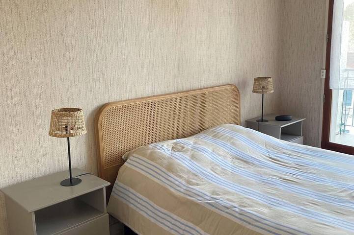 Gîte pour 6 personnes, avec terrasse dans Plage Benoît - 2