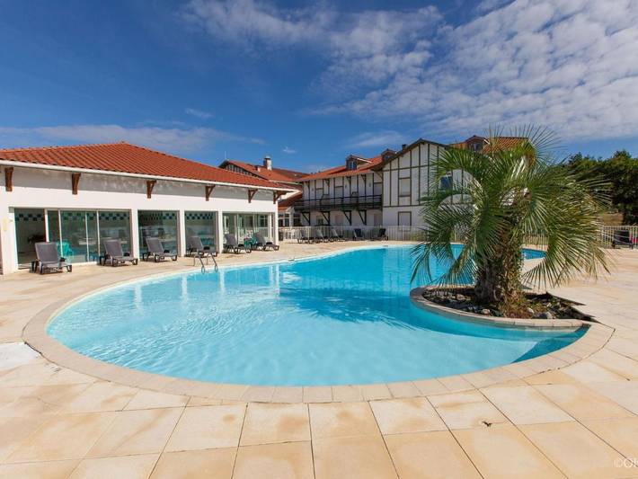 Appartement de vacances pour 6 personnes, avec Balcon ainsi que Terrasse et Piscine