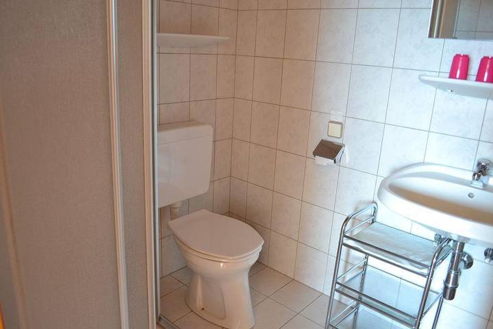 Ferienwohnung für 2 Personen, mit Balkon und Garten sowie Seeblick, kinderfreundlich in Villach - 4