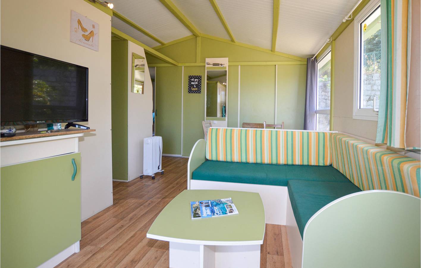 Rückzugsort am Meer: Gemütliches Mobilheim, WiFi, Terrasse & Parkplatz in Casalabriva, Sartène und Umgebung