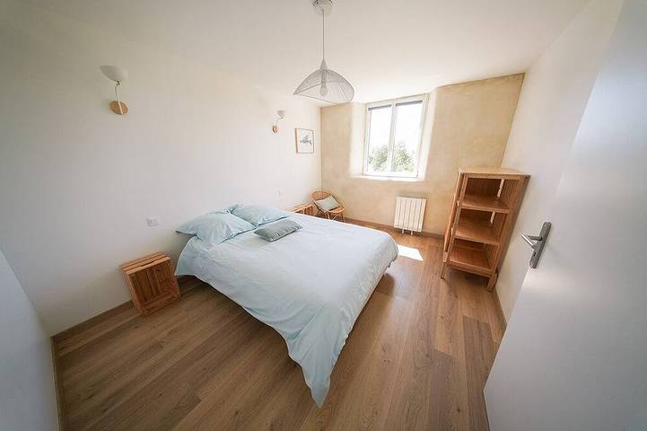 Location de vacances pour 8 personnes, avec jardin et terrasse à Les Moitiers-d'Allonne - 3
