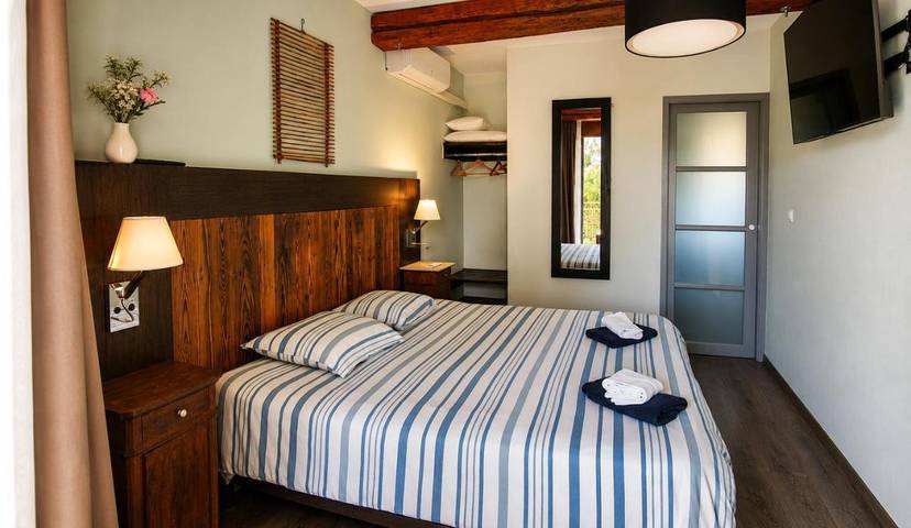 Maison d’hôte pour 2 personnes, avec Balcon et Terrasse ainsi que Jacuzzi et Jardin