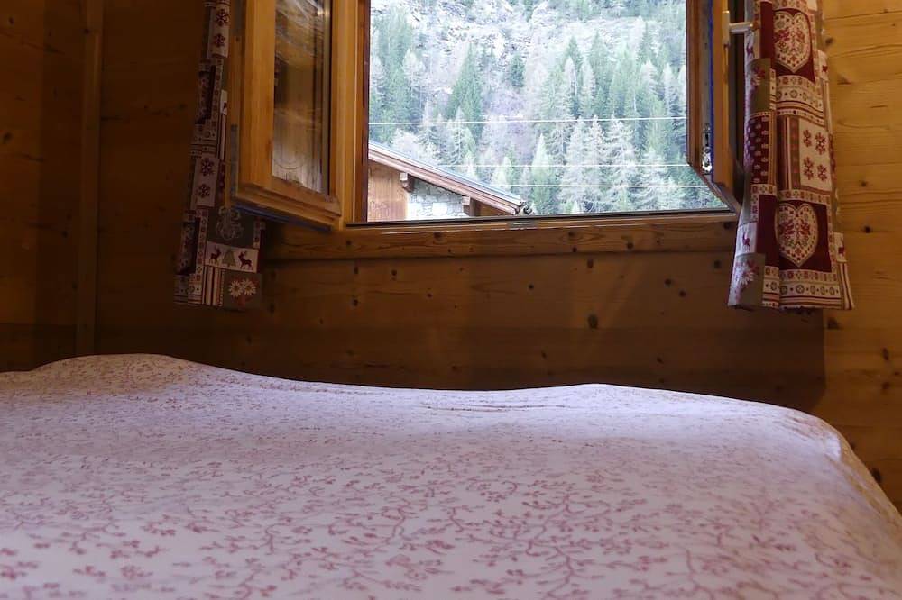 Chalet indépendant au centre d'un village authentique de montagne. in Tignes, Massif du Ruitor