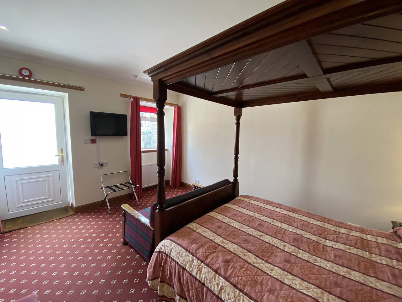 Ganze Ferienwohnung, Ferienwohnung für 2 Personen mit Garten in Kingussie, Highlands