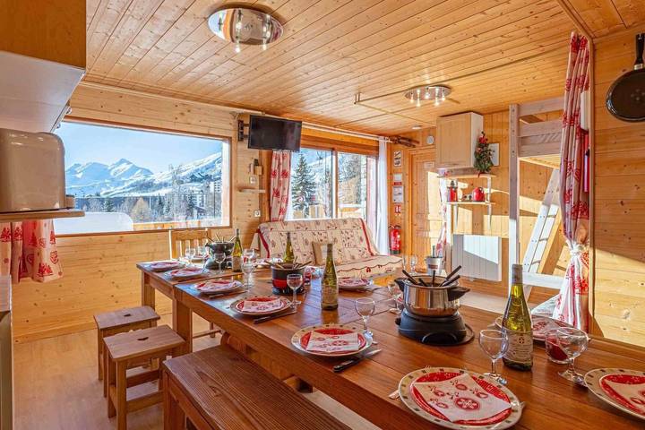 Chalet pour 15 personnes, avec jardin, animaux acceptés à Fontcouverte-la-Toussuire
