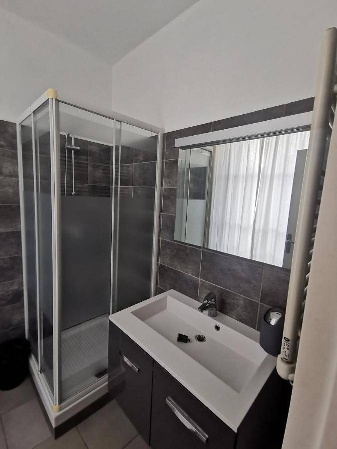 Gîte pour 2 personnes, avec vue dans Office De Tourisme Et Des Congres De Marseille - 4