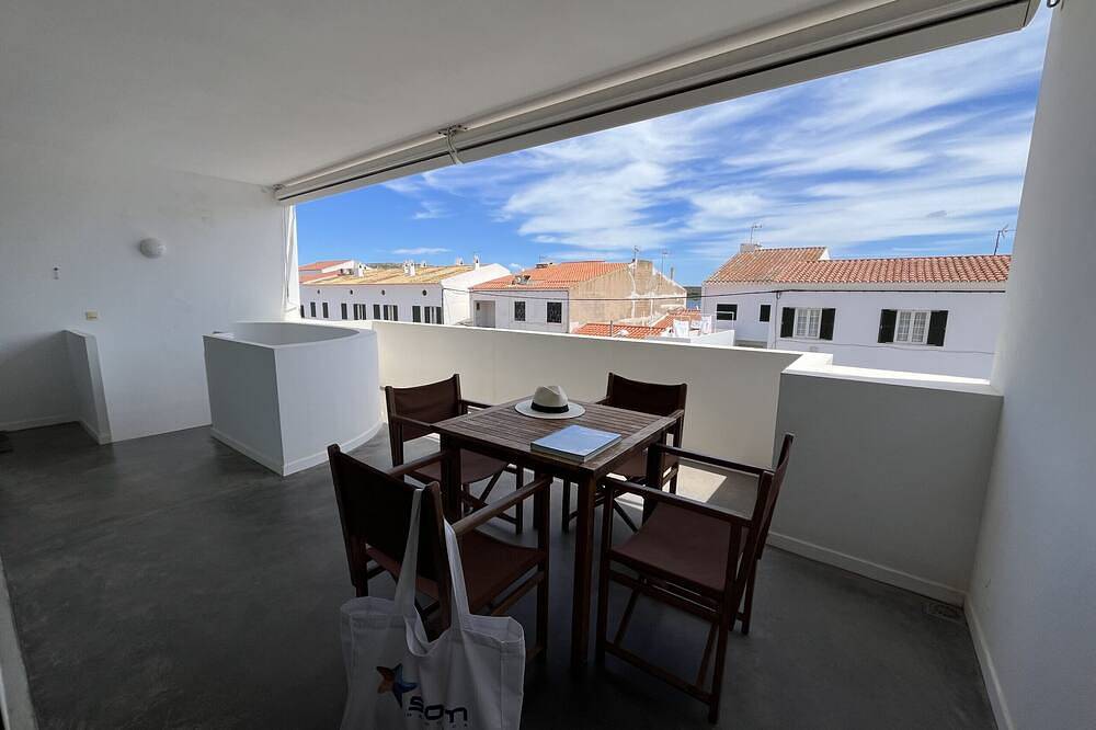 Entire apartment, In a very quiet area within the village in Fornells, Es Mercadal