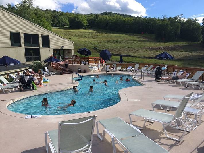 Ferienhaus für 8 Personen, mit Terrasse und Whirlpool sowie Pool und Sauna - 1