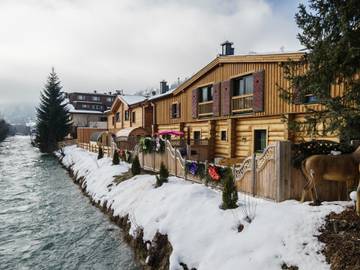 Ferienhaus für 16 Personen, mit Terrasse und Whirlpool sowie Sauna, mit Haustier in Kaprun