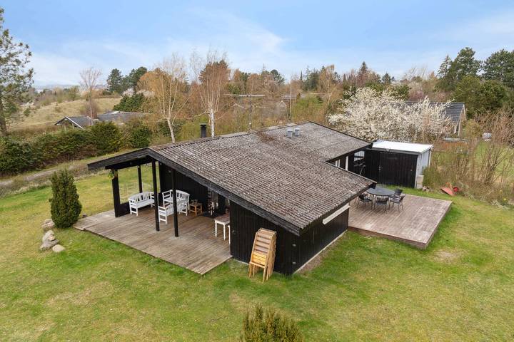 Ferienhaus für 6 Personen, mit Terrasse und Garten sowie Seeblick und Ausblick in Vellerup - 2