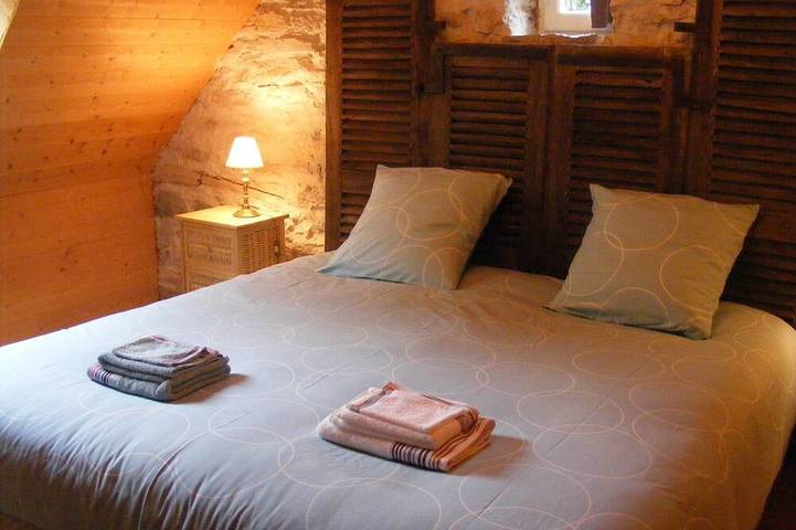 Gîte pour 4 personnes, avec jardin ainsi que piscine et terrasse, animaux acceptés à Martel - 3