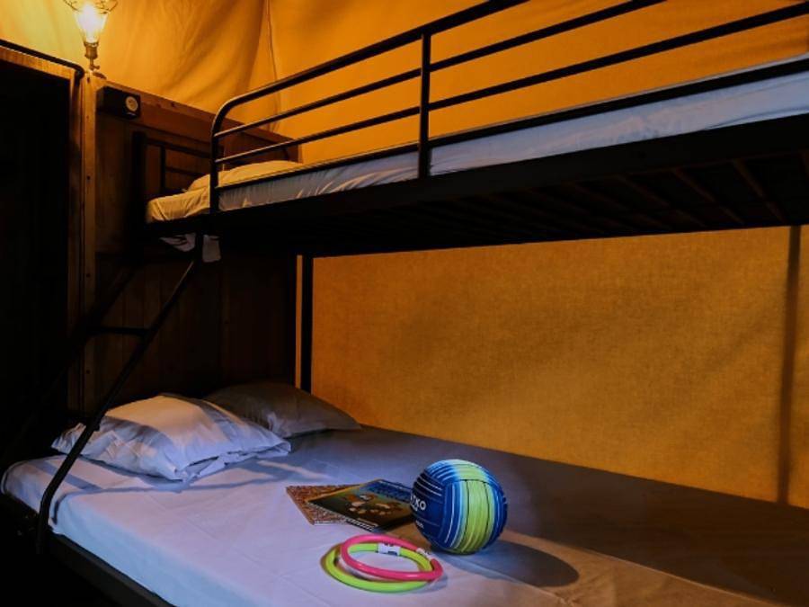 Camping Domaine des Chênes Blancs Pausado - Bungalow 5 persons - Cosy Lodge (No Sanitary Facilities) in Saint-Saturnin-lès-Apt, Parc naturel régional du Luberon