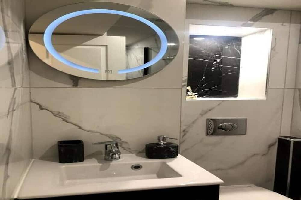 Entire apartment, Studio Rénové Proche Paris 18 Minutes de la Gare St Lazare in Cormeilles-en-Parisis, Val-d'Oise