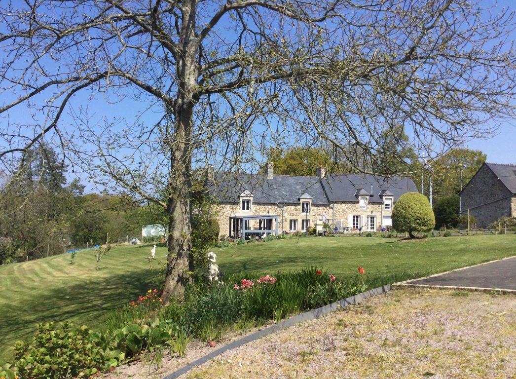 Gîte au calme près de St Malo et St-Jacut-de-la-Mer in Créhen, Région de Dinan