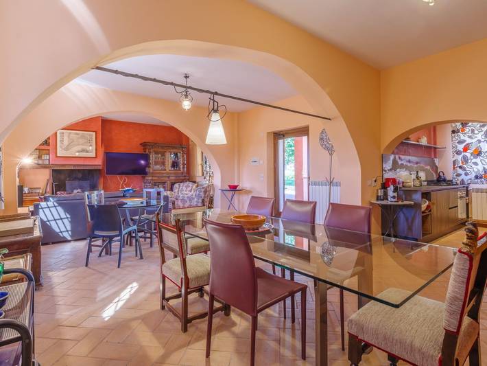 Location de vacances pour 13 personnes, avec piscine et jardin, animaux acceptés à Bevagna - 4