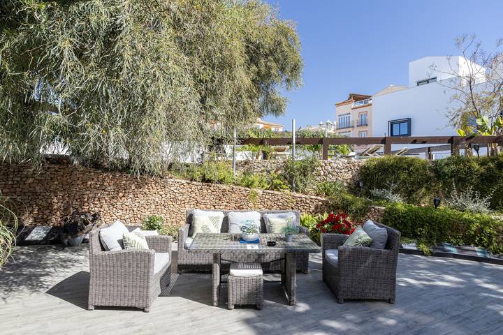 Entire apartment, Apartment San Jose with Sea View, Pool, Wi-Fi & Garden in Playa Carabeo, Nerja
