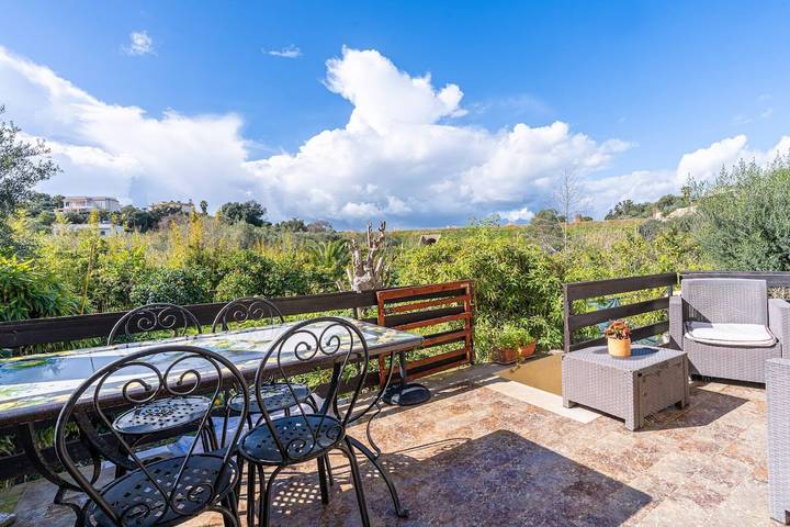 Charming Villa with Lemon Garden Near Lido di Noto Beach in Lido di Noto, Noto region