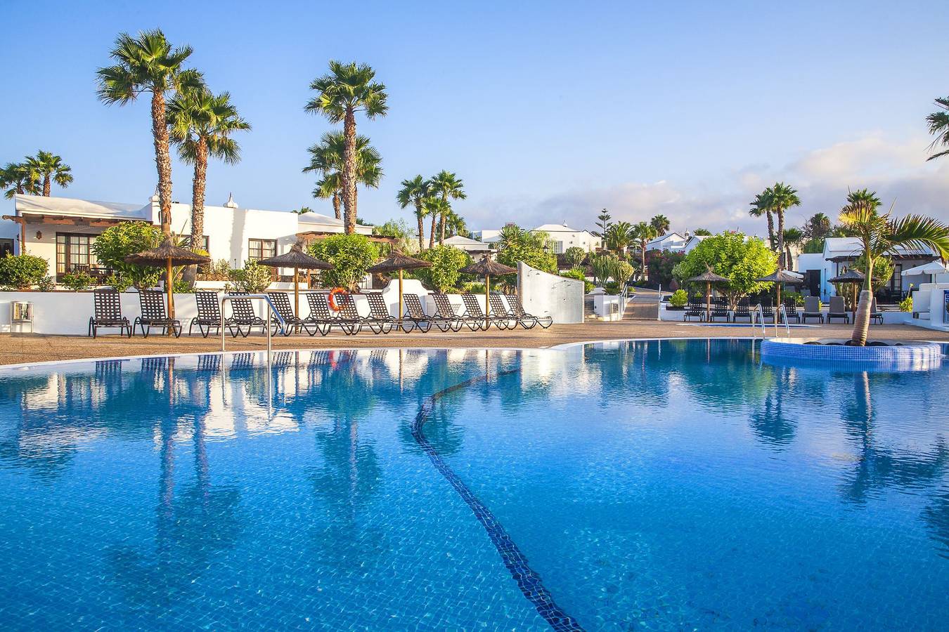 Ganze Wohnung, Ferienwohnung für 6 Personen mit Pool in Playa Blanca, Yaiza