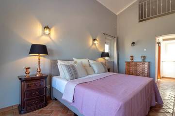 Villa for 8 People in Ferragudo, Faro District, Photo 1