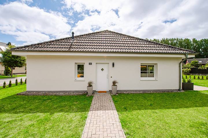 Ferienhaus für 4 Personen, mit Terrasse und Garten in Glowe