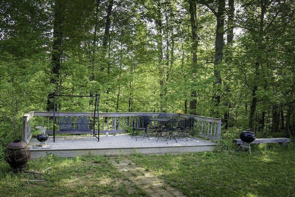 Paare Spring Getaway mit Whirlpool im Freien! in Monroe County (IN)