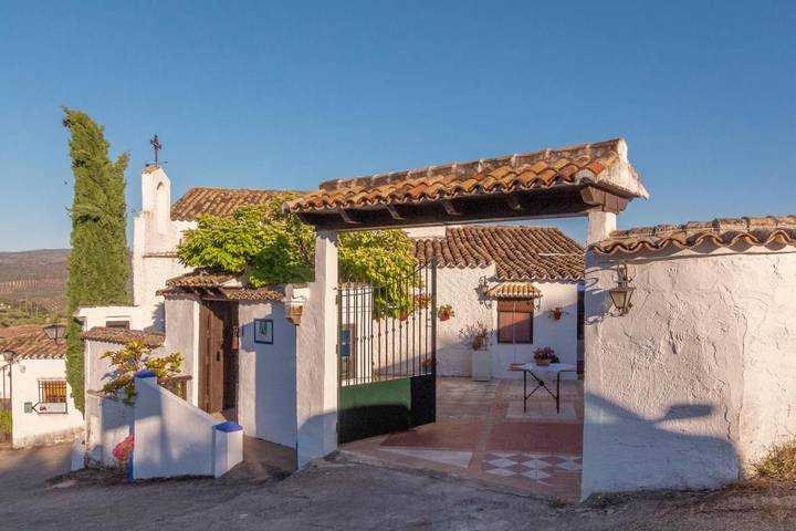 Casa rural para 8 personas, con vistas además de piscina y jardín en Parque Natural Sierras Subbéticas - 2