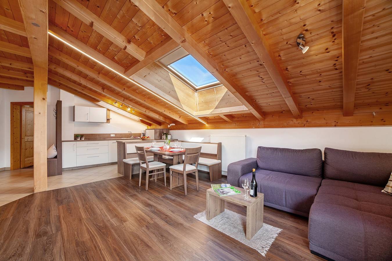 Ganze Wohnung, Ferienwohnung 'Zeppenhof' mit Bergblick, privater Terrasse und Wi-Fi in Ulten, Ortleralpen