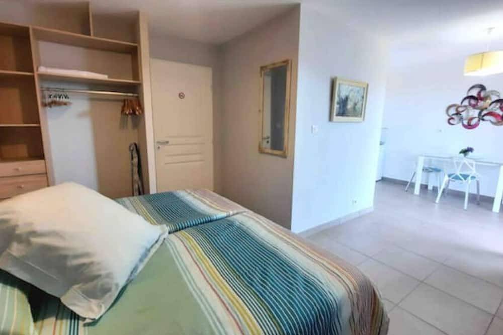 Appartamento intero, Studio \"Giovanna\" avec piscine & vue sur la baie d'Ajaccio ! in Alata (Corsica), Ajaccio e dintorni