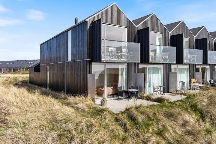 Villa für 4 Personen, mit Balkon/Terrasse und Sauna sowie Ausblick in Hvide Sande