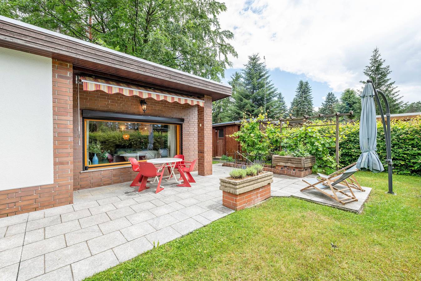 Ferienhaus 'Wald-See-Liebe' mit privater Terrasse und eigenem Garten in Pinnow, Schenkendöbern