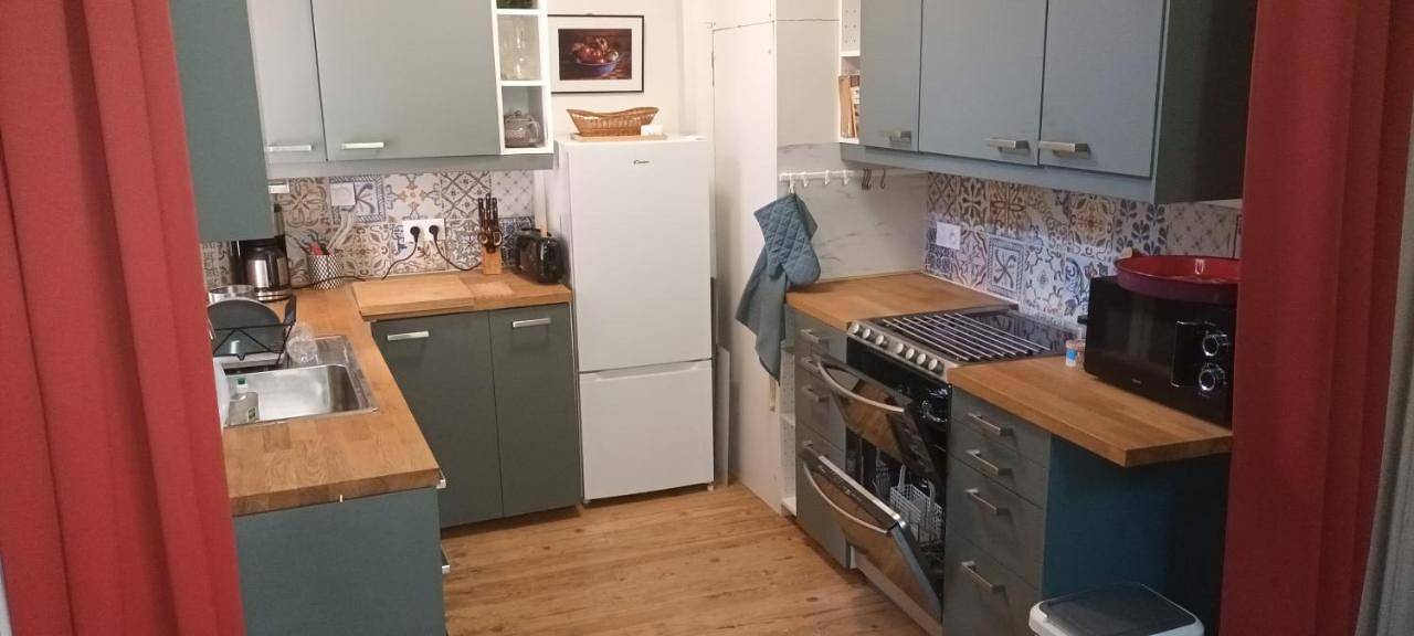 Appartement entier, One-Bedroom Apartment in Lectoure, Gers