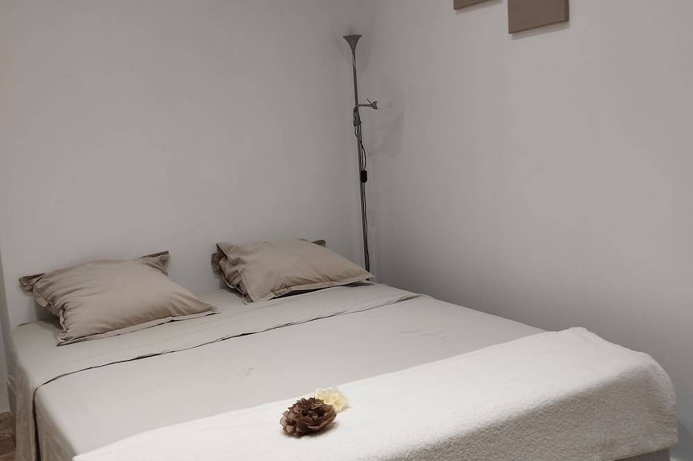 Entire apartment, Appartement Lumineux en Rdc, Pour Séjour Touristique ou Professionnel in Bourgoin-Jallieu, La Tour-du-Pin region